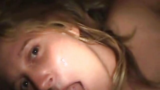 群衆クソ若い女の子と浸水彼女の顔とともに精液 女性 動画 エッチ