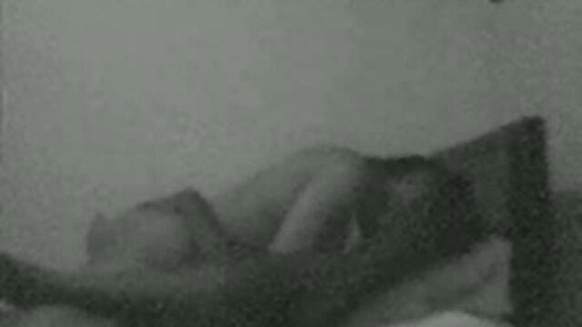 美しさJessa Rhodesは彼女の口の中で新鮮な精液を取ります 女性 向け セックス 動画